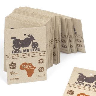 Etiquetas ropa personalizadas cartón 100% reciclado kraft, 450 g/m², 85x55 mm - Imagen 15