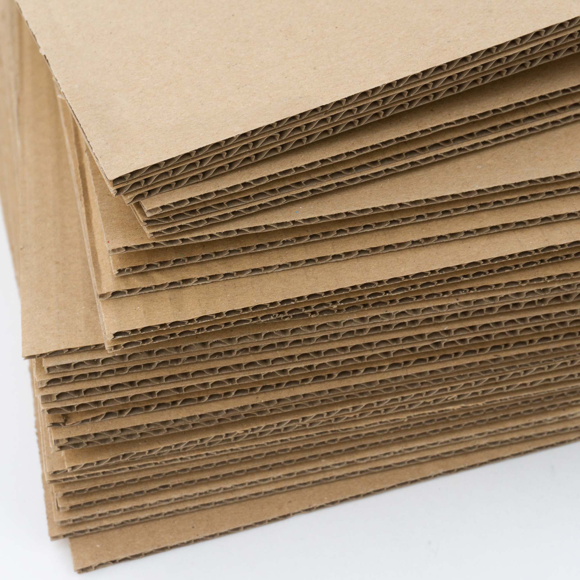 Cartón Corrugado A4, Laminas de cartón ondulado rígido 4 mm marrón kraft -  30 planchas - Trashy World